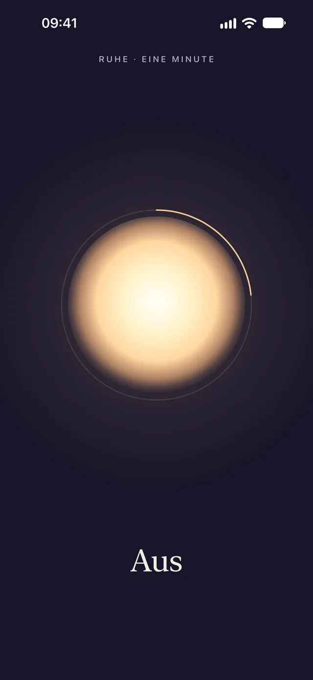 Ein iPhone mit der Atempause „Ruhe“ von einer Minute in Lentu: die Lichtkugel in einem dünnen Fortschrittsring, darunter das Wort „Aus“.
